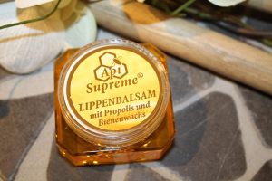 Lippenbalsam mit Propolis und Bienenwachs